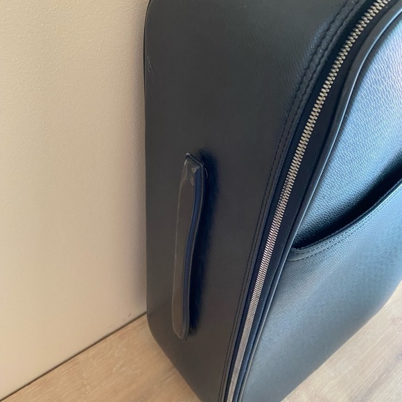 Authentic Louis Vuitton pegase 55 taiga suitcase carry on - Picture 5 of 9